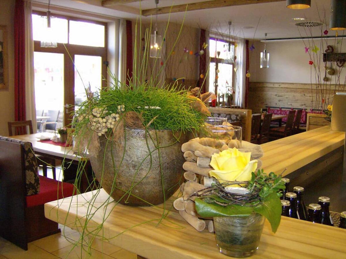 Da'Sporrer Hotel & Wirtshaus Нойнбург форм Валд Екстериор снимка